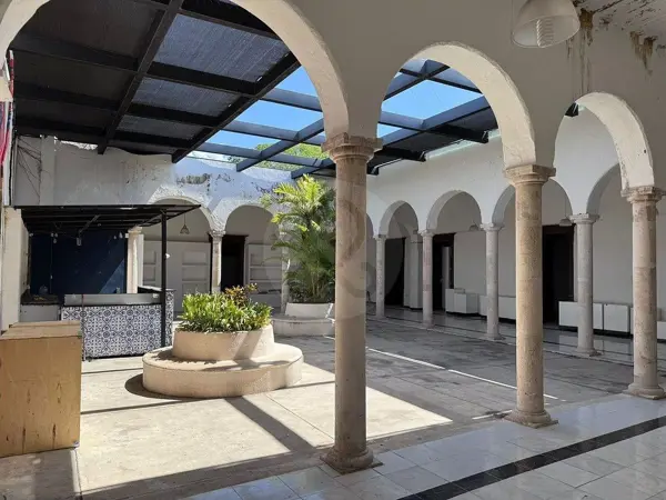 Renta de casona para comercio sobre la calle 60 Centro, Mérida. — foto 1 de 16