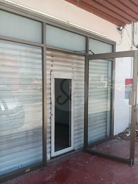 Renta de Local Comercial de 45 m2 en Av. Circuito Colonias de Mérida — foto 1 de 14