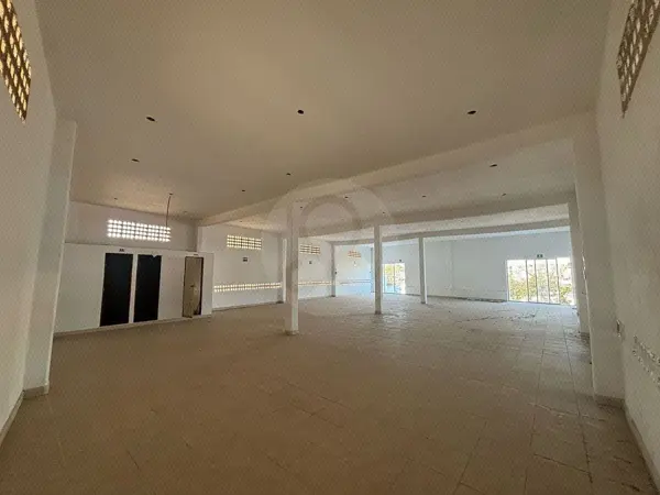 Renta de Local comercial en Av. principal en Planta alta — foto 1 de 13