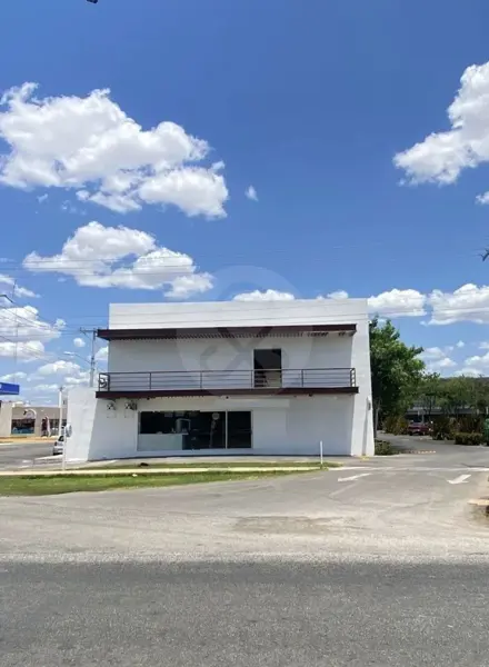 Renta de Local Comercial de 200 m2 en Planta Alta en Jardines del Norte — foto 1 de 12