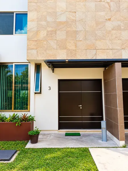 TOWNHOUSE AMUEBLADO CHOLUL, MÉRIDA, A LA ALTURA DE UNIVERSIDAD MODELO