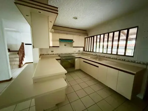 Casa en renta en Bugambilias, Zapopan — foto 2 de 4