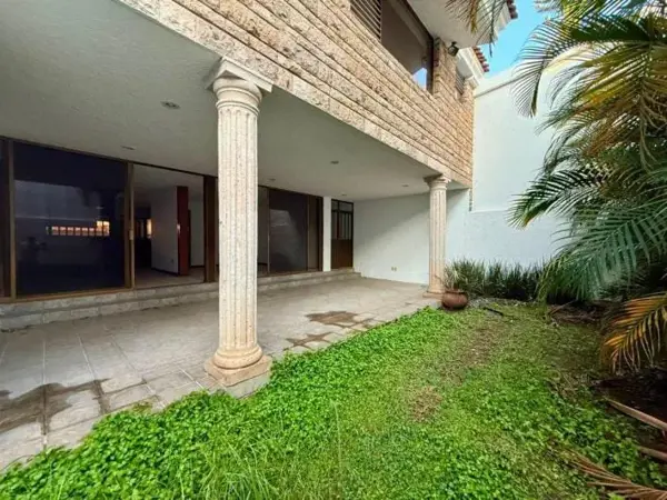 Preciosa casa 
Bugambilias 
Zapopan