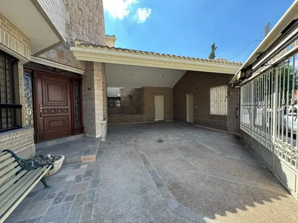 Casa en venta en Las Margaritas, Torreón — foto 2 de 50