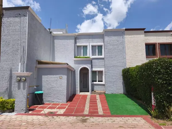 Casa "AMUEBLADA" en Renta en  RESIDENCIAL DEL PARQUE
al Sur de la Ciudad