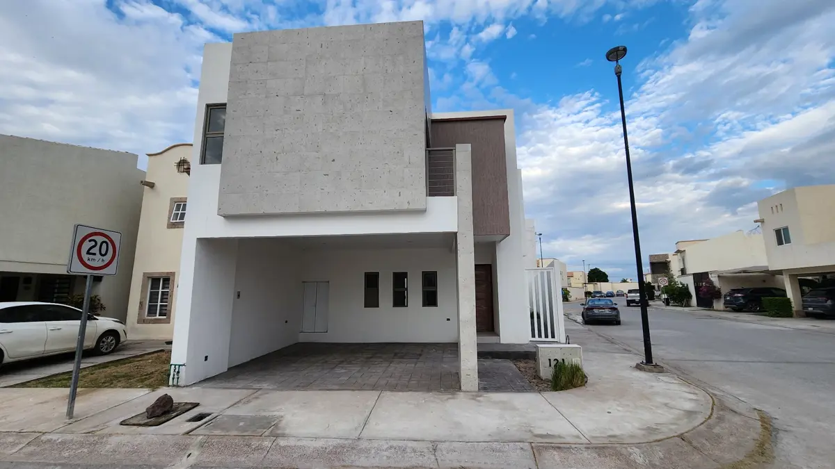 Casa en venta en Villa Romana, Torreón — foto 1 de 25