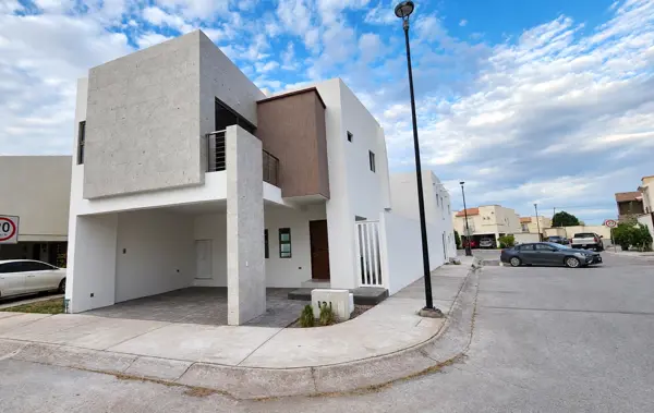 Casa en venta en Villa Romana, Torreón — foto 2 de 25