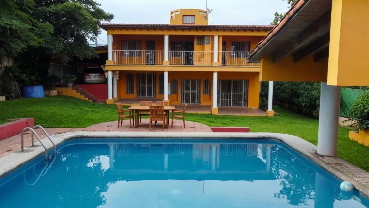 Casa en venta en Jardines de Delicias, Cuernavaca — foto 1 de 16