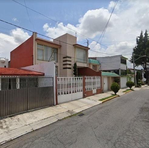Casa en venta en Valle Don Camilo, Toluca — foto 2 de 10