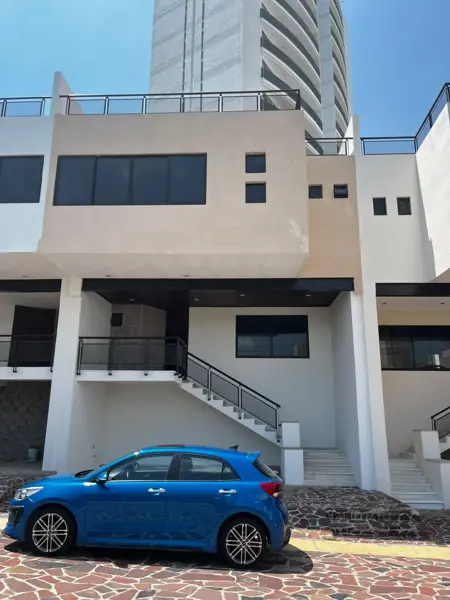 CASA EN VENTA GRAN JARDIN