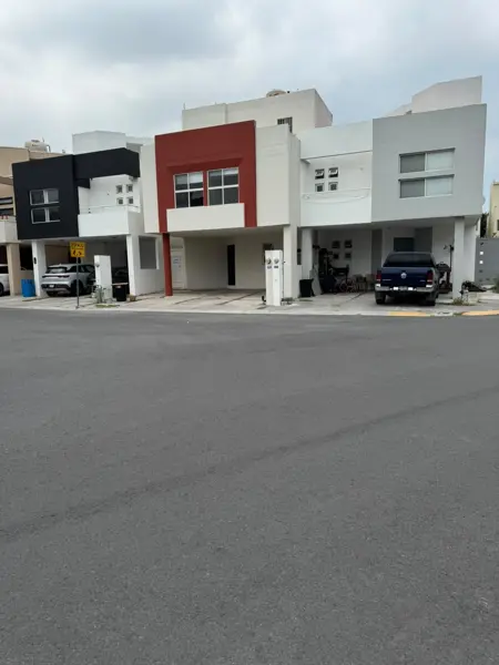 Casa en renta en La Rioja Privada Residencial, Monterrey — foto 2 de 29