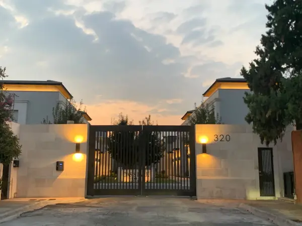 DEPARTAMENTO ESTILO TOWN HOUSE PARA EJECUTIVO