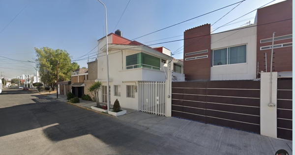 Casa en venta en Jardines de San Manuel, Puebla — foto 2 de 9