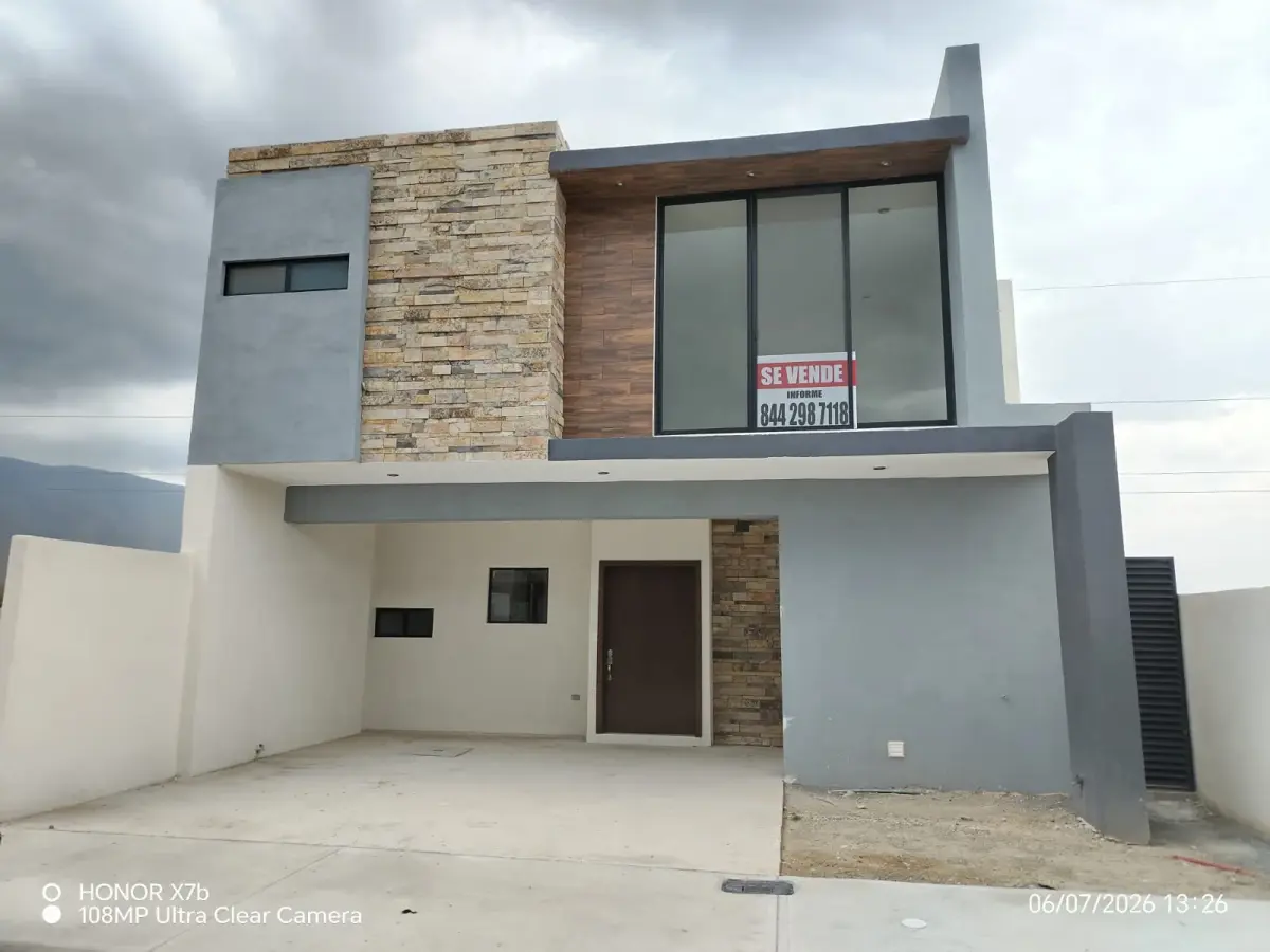 Casa en venta en Residencial la Nogalera, Arteaga — foto 1 de 13