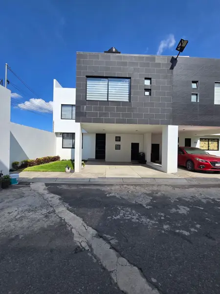 CASA EN RENTA EN MEXICALTZINGO A SÓLO 7 MIN DE GALERIAS METEPEC, MÉXICO¡¡