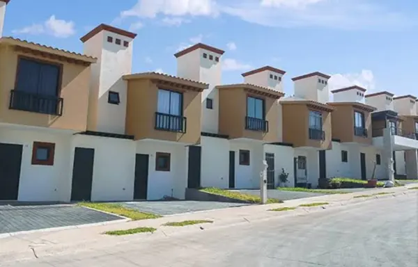 Casa en Venta Calle Aster Sección Villa Primavera Col. Prados del Sol Culiacan Sinaloa AARR — foto 1 de 5