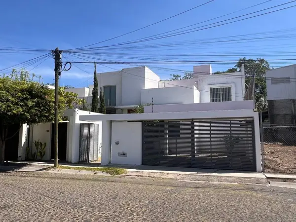 Casa Leonilo Chavez — foto 1 de 15