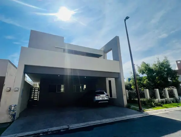 Casa en venta en El Uro, Monterrey — foto 2 de 33