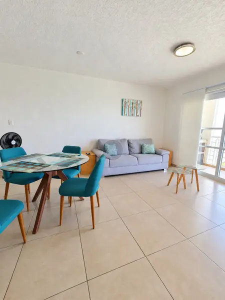 Departamento amueblado en renta en Crystal Lagoons — foto 1 de 8