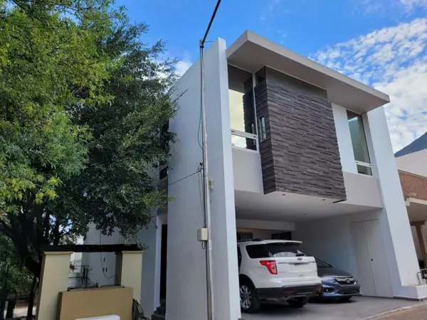 Casa en venta en Cortijo del Rio, Monterrey — foto 2 de 8