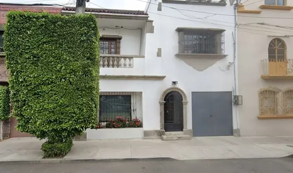 Venta de casa hecha oficina Calle Jose Enrique Pestalozzi # 426, Col Narvarte Poniente AARR — foto 1 de 4