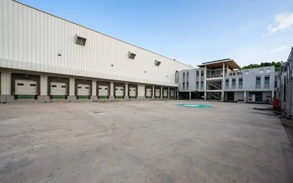 Nave Industrial en Renta de 9,036 m² con 11 Andenes en Industrial Vallejo, Azcapotzalco — foto 1 de 6