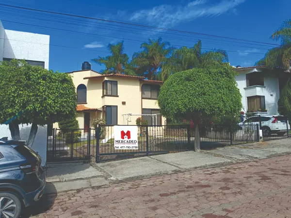 Casa en venta en Balcones del Campestre, León: amplia casa con jardín — foto 1 de 46
