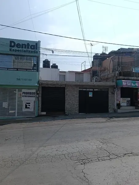 Casa en Calle de 3 Recamaras — foto 1 de 19