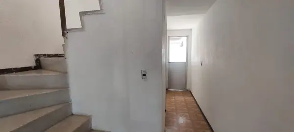 Casa de 2 Niveles — foto 1 de 32