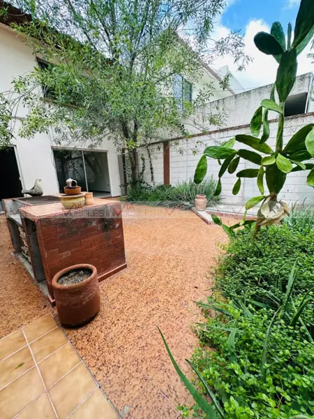 Casa en venta en Del Valle, San Pedro Garza García — foto 3 de 12