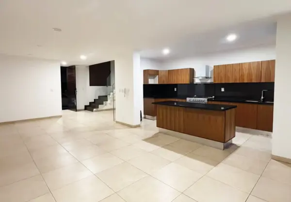 Casa en Renta en Santa Maria de Guido, Morelia — foto 1 de 13