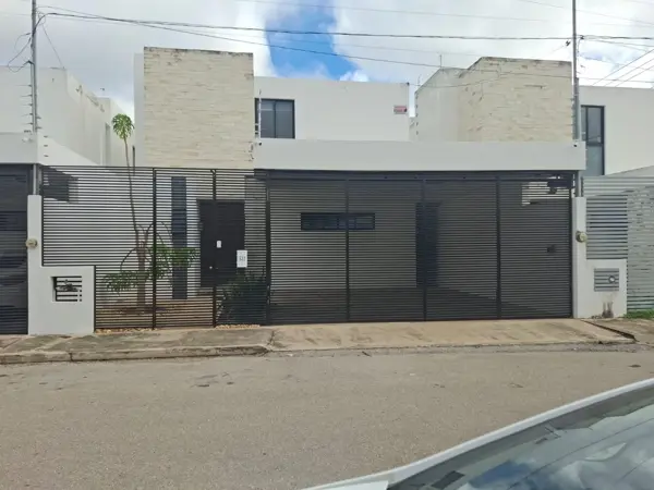 Casa en Renta | Amplia, Equipada y con Bonito Patio — foto 1 de 30
