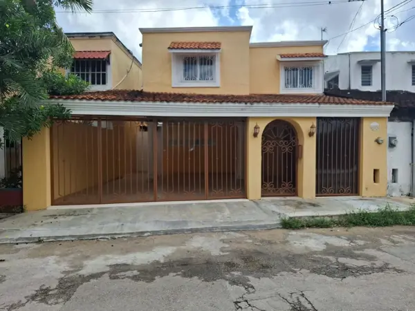 Casa en Renta | Amplia 3 Recámaras — foto 1 de 29