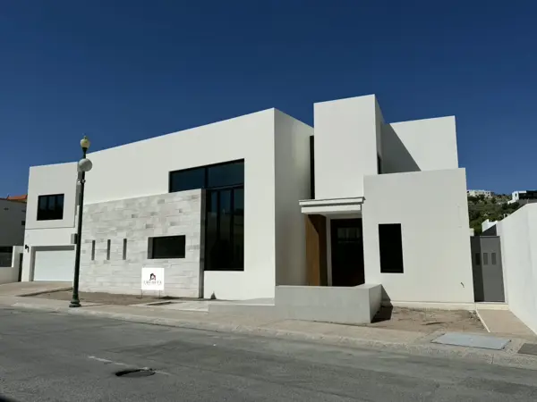 Exclusiva Casa en Bosques de San Francisco, Chihuahua — foto 1 de 38