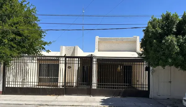 Casa en Ampliación los Ángeles, Torreón, Coahuila de Zaragoza — foto 1 de 14
