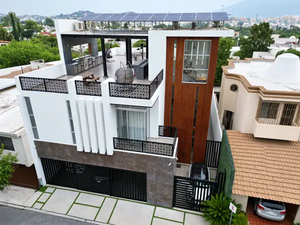 Venta de Residencia de Lujo con Elevador, del Paseo Residencial, Mty, Nl. — foto 1 de 22