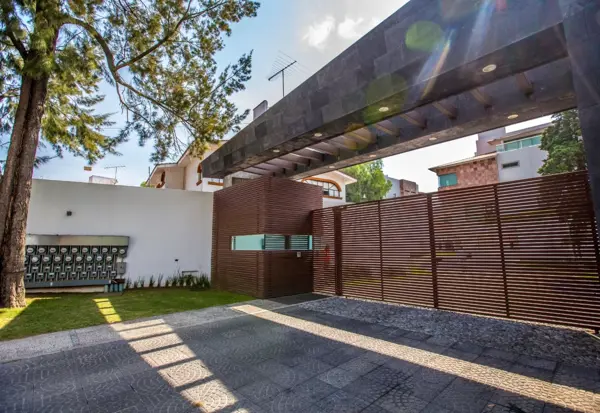 Casa en remate en Santa Maria Tepepan, Xochimilco — foto 2 de 31