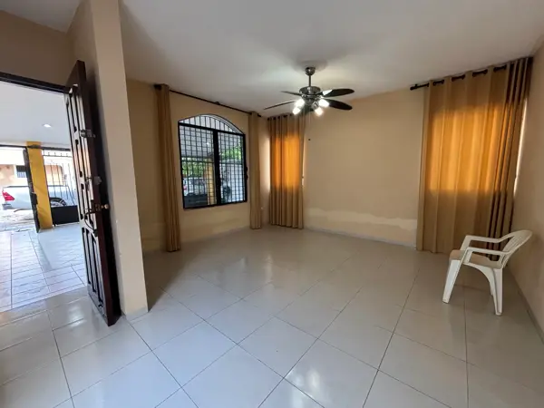 Casa en venta en Jardines de Vista Alegre, Mérida — foto 3 de 16