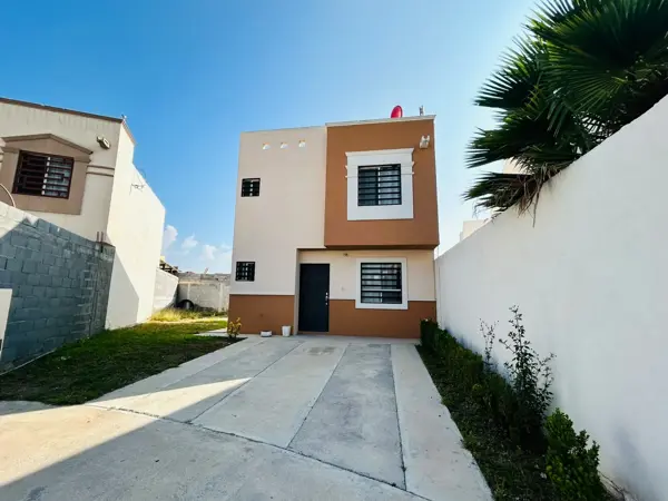 Casa en renta en Rincón del Valle, Ramos Arizpe — foto 1 de 9