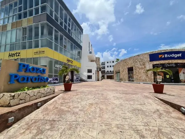 Oficina 32m2 en renta en Plaza Paraíso, Playa del Carmen — foto 1 de 13
