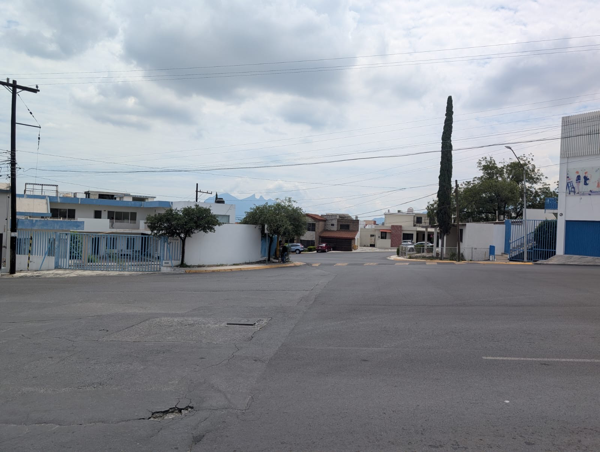 Local en venta en Las Cumbres, Monterrey — foto 3 de 4