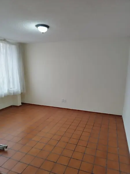 Casa en renta en Valle de los Pinos 1ra. Sección, Tlalnepantla de Baz — foto 3 de 8