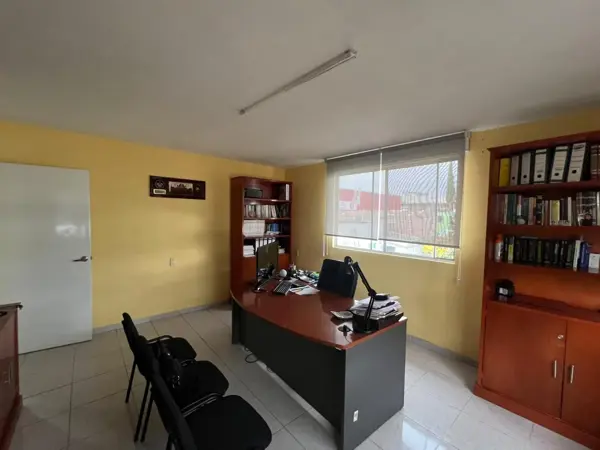 Oficina en Renta Romero Vargas — foto 1 de 8