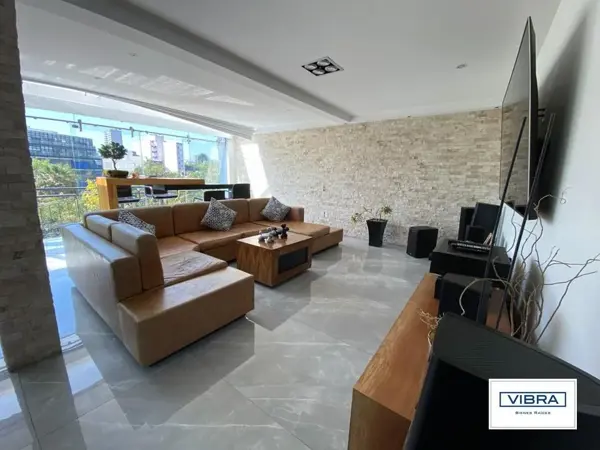 Edificio con 16 Cuartos en Venta... Cerca del Parque España — foto 1 de 18