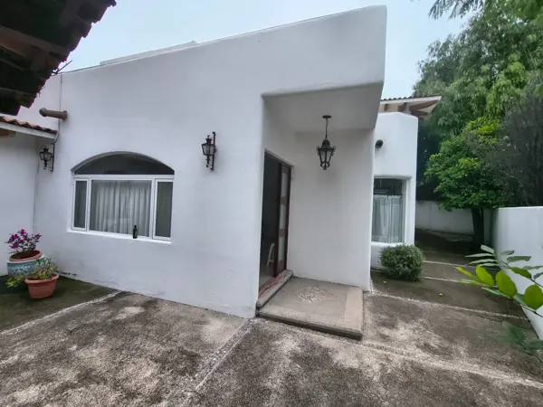 Jurica acogedora casa con recamara en planta baja — foto 1 de 11