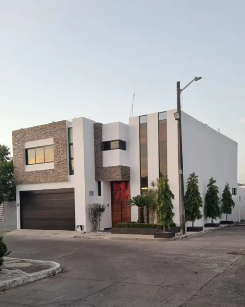 Casa en Venta Fracc. Puente Moreno — foto 1 de 15