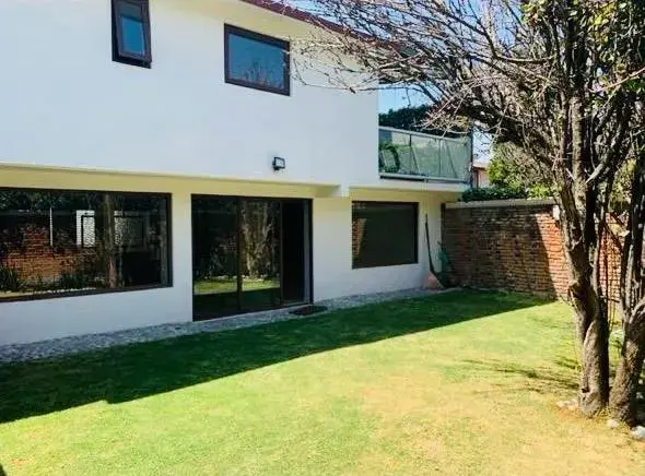 Casa en Venta o Renta con 2 Jardines Privados y Terraza en Barranca Seca, Magdalena Contreras — foto 1 de 19