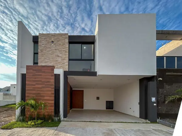 Casa en Venta Fracc. Lomas de La Rioja — foto 1 de 11