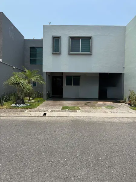 Casa en Venta Fracc. Lomas del Sol con 4 Recamaras — foto 1 de 6