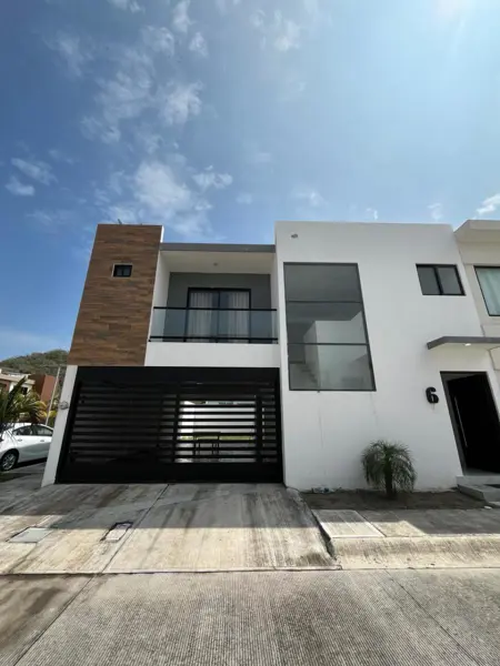 Casa en Venta Excelente Precio de Oportunidad Fracc. Los Manantiales — foto 1 de 15